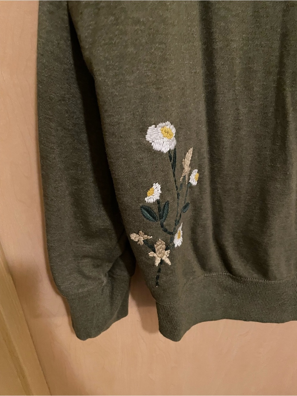 Embroidered Daisy V-Neck Sweatshirt - Picture 3 of 6